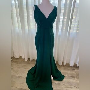 Fashion Nova Emerald Green V-Neck Maxi Gown